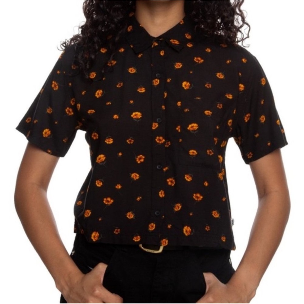 Vans Cabbie Floral Falling Poppy Shirt
Size M - Picture 6 of 14